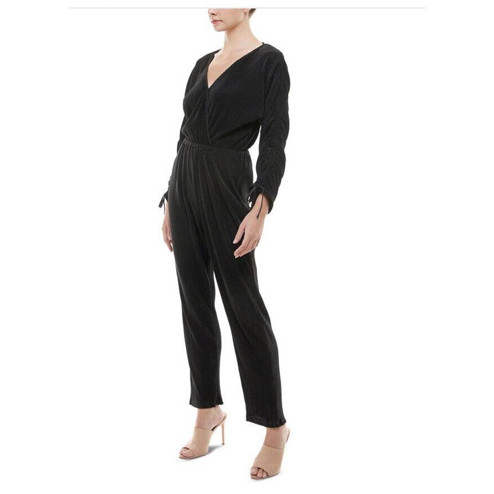 Q + A los angeles plisse jumpsuit Black , NWT Size XL